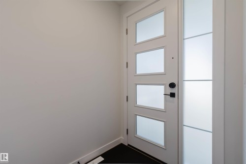 211 Edgemont Green, Edmonton, AB - Indoor Photo Showing Other Room