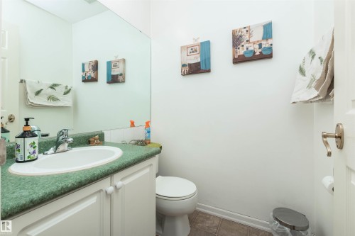 25 3645 145 Avenue, Edmonton, AB - Indoor Photo Showing Bathroom