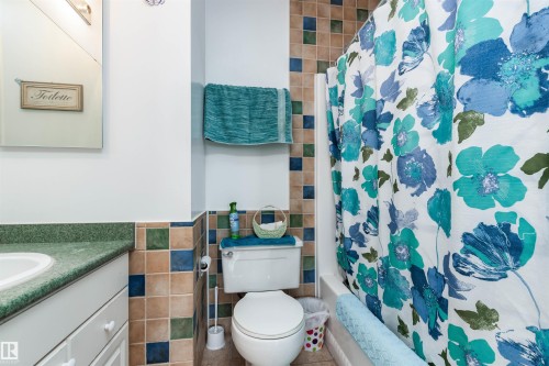 25 3645 145 Avenue, Edmonton, AB - Indoor Photo Showing Bathroom