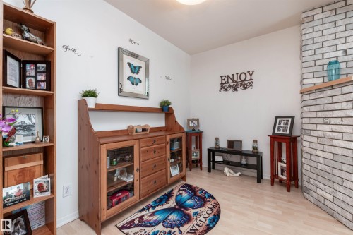 25 3645 145 Avenue, Edmonton, AB - Indoor