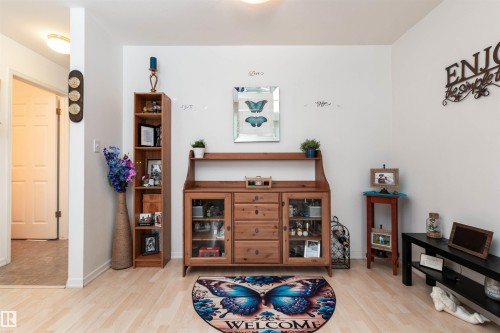 25 3645 145 Avenue, Edmonton, AB - Indoor