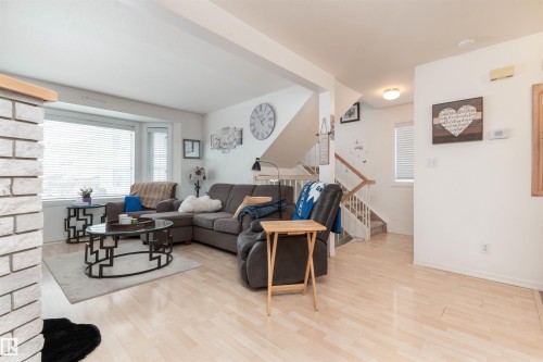 25 3645 145 Avenue, Edmonton, AB - Indoor Photo Showing Living Room