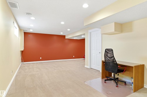 2550 Rabbit Hill Road, Edmonton, AB - Indoor