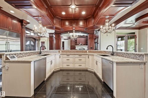 1004 Hollands Point(E), Edmonton, AB - Indoor Photo Showing Kitchen With Upgraded Kitchen