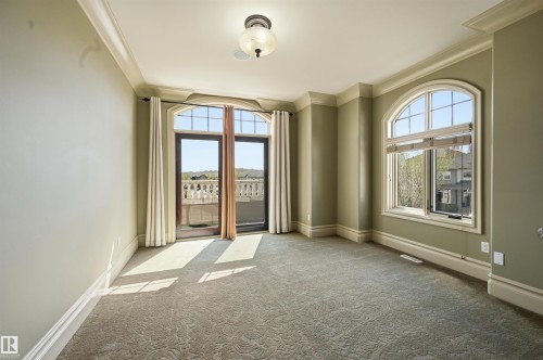 1004 Hollands Point(E), Edmonton, AB - Indoor Photo Showing Other Room