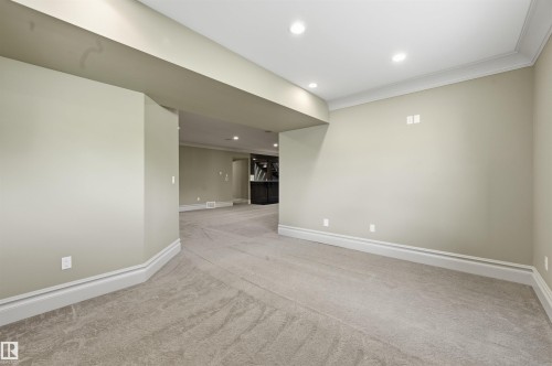1004 Hollands Point(E), Edmonton, AB - Indoor Photo Showing Other Room