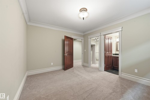 1004 Hollands Point(E), Edmonton, AB - Indoor Photo Showing Other Room