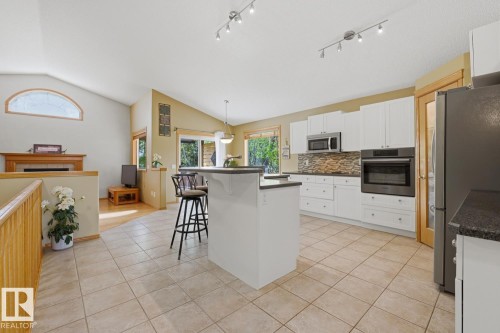 70 Eastcott Drive, St. Albert, AB - Indoor Photo Showing Kitchen
