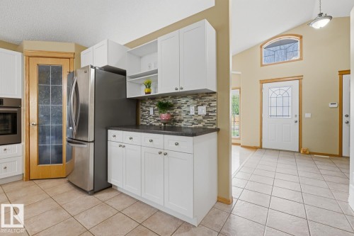 70 Eastcott Drive, St. Albert, AB - Indoor Photo Showing Kitchen