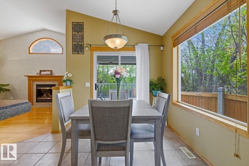 70 Eastcott Drive, St. Albert, AB - Indoor Photo Showing Dining Room
