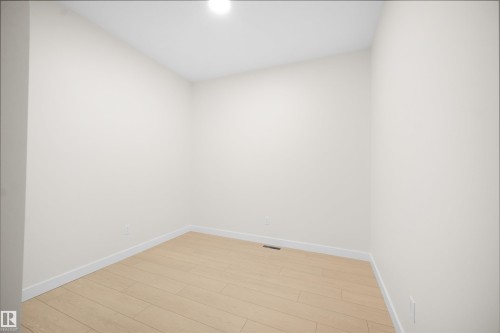 6331 175 Avenue, Edmonton, AB - Indoor Photo Showing Other Room