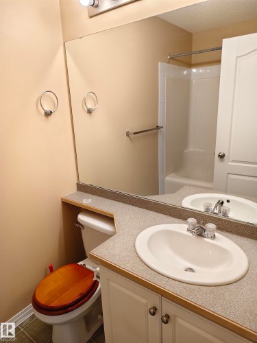 209 7511 171 Street Nw, Edmonton, AB - Indoor Photo Showing Bathroom