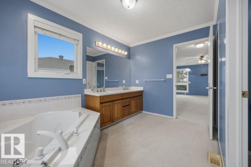 10 Coloniale Court, Beaumont, AB - Indoor Photo Showing Bathroom