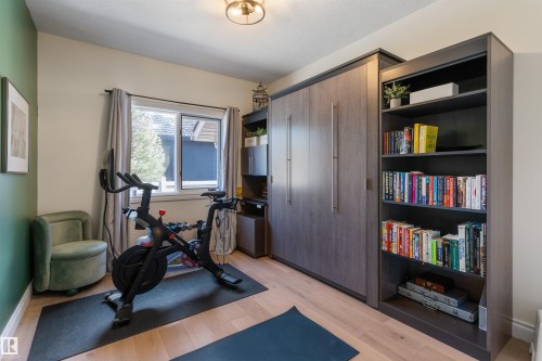 11412 12 Avenue Nw, Edmonton, AB - Indoor