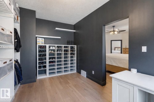 11412 12 Avenue Nw, Edmonton, AB - Indoor