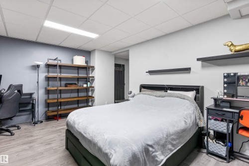11412 12 Avenue Nw, Edmonton, AB - Indoor Photo Showing Bedroom