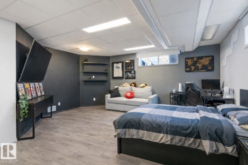 11412 12 Avenue Nw, Edmonton, AB - Indoor