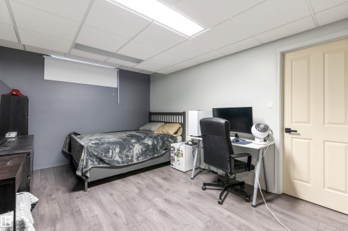 11412 12 Avenue Nw, Edmonton, AB - Indoor