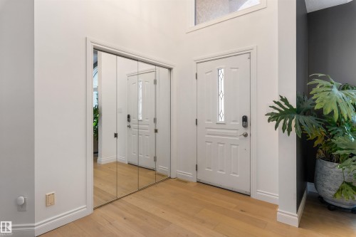 11412 12 Avenue Nw, Edmonton, AB - Indoor Photo Showing Other Room