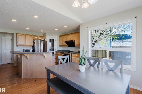 3534 Mclean Crescent, Edmonton, AB - Indoor