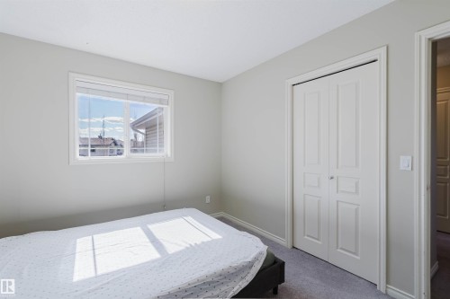 3534 Mclean Crescent, Edmonton, AB - Indoor Photo Showing Bedroom