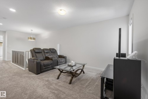 9309 Pear Link Link, Edmonton, AB - Indoor
