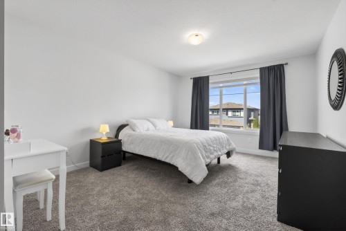 9309 Pear Link Link, Edmonton, AB - Indoor Photo Showing Bedroom