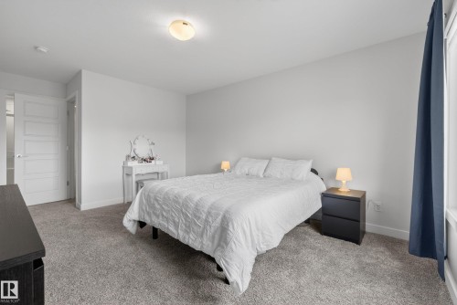 9309 Pear Link Link, Edmonton, AB - Indoor Photo Showing Bedroom