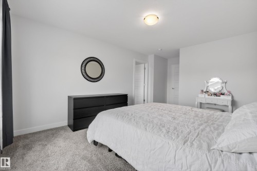 9309 Pear Link Link, Edmonton, AB - Indoor Photo Showing Bedroom