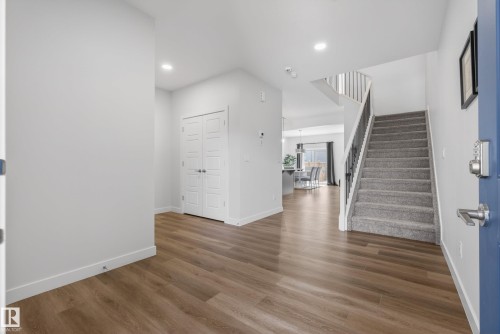 9309 Pear Link Link, Edmonton, AB - Indoor Photo Showing Other Room
