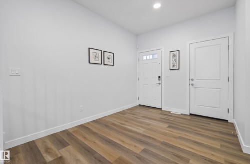 9309 Pear Link Link, Edmonton, AB - Indoor Photo Showing Other Room