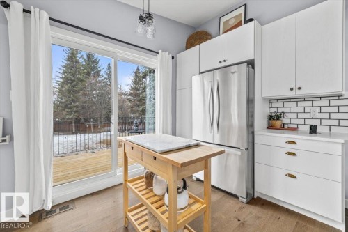 11427 35 Avenue, Edmonton, AB - Indoor