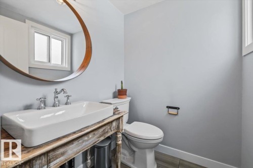 11427 35 Avenue, Edmonton, AB - Indoor Photo Showing Bathroom