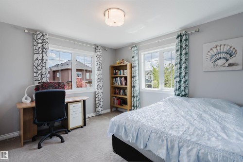 Room featuring light gray walls and carpeted flooring - 3571 Keswick Boulevard, Edmonton, AB - Indoor Photo Showing Bedroom