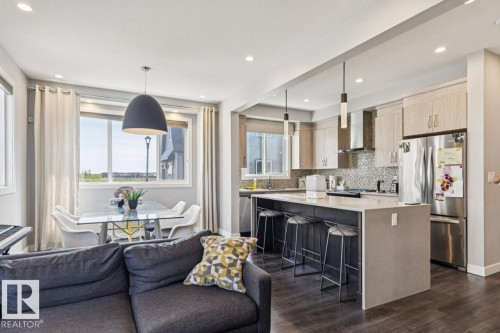 45 16903 68 Street, Edmonton, AB - Indoor Photo Showing Kitchen With Upgraded Kitchen