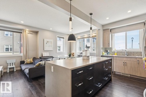 45 16903 68 Street, Edmonton, AB - Indoor Photo Showing Dining Room