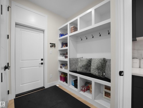 7214 Kiviaq Link, Edmonton, AB - Indoor