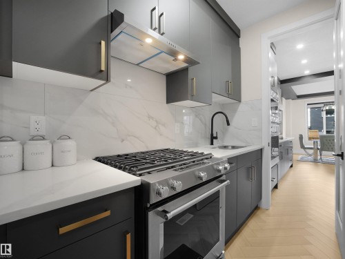 7214 Kiviaq Link, Edmonton, AB - Indoor Photo Showing Kitchen With Upgraded Kitchen