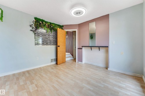 645 Millbourne Road E, Edmonton, AB - Indoor Photo Showing Other Room