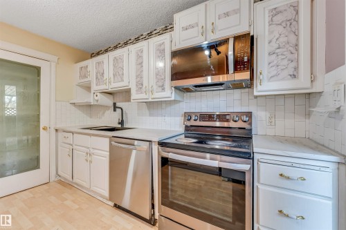 645 Millbourne Road E, Edmonton, AB - Indoor Photo Showing Kitchen