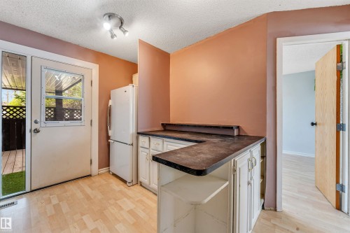 645 Millbourne Road E, Edmonton, AB - Indoor