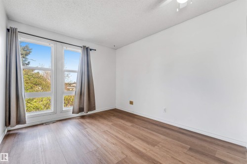 645 Millbourne Road E, Edmonton, AB - Indoor Photo Showing Other Room