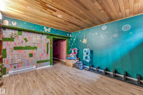 645 Millbourne Road E, Edmonton, AB - 