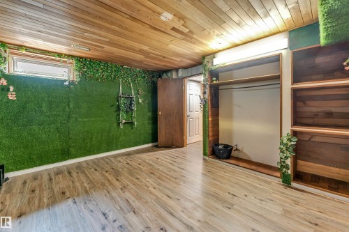 645 Millbourne Road E, Edmonton, AB - Indoor Photo Showing Other Room