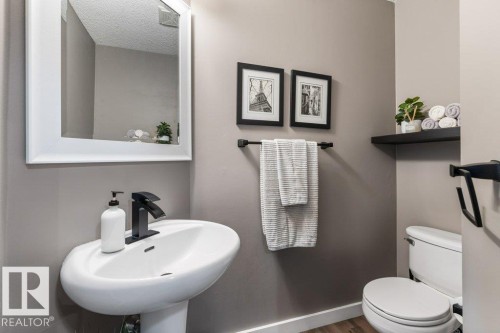109 Erin Ridge Drive, St. Albert, AB - Indoor Photo Showing Bathroom