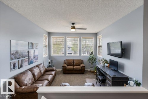 109 Erin Ridge Drive, St. Albert, AB - Indoor Photo Showing Living Room