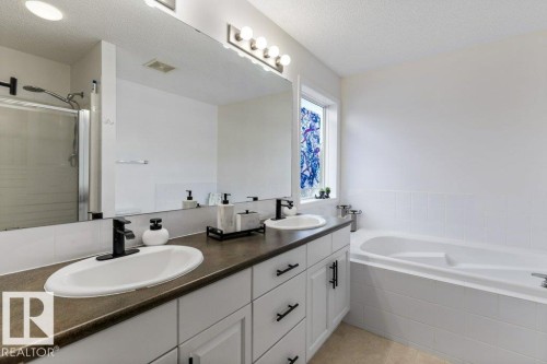 109 Erin Ridge Drive, St. Albert, AB - Indoor Photo Showing Bathroom