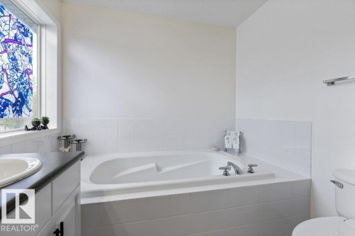 109 Erin Ridge Drive, St. Albert, AB - Indoor Photo Showing Bathroom