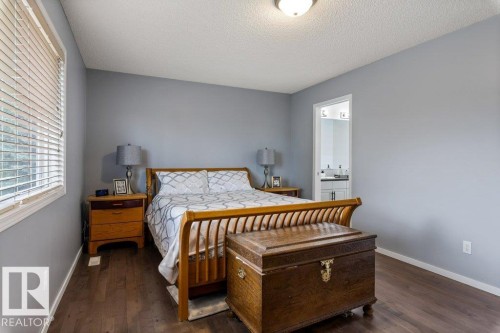 109 Erin Ridge Drive, St. Albert, AB - Indoor Photo Showing Bedroom
