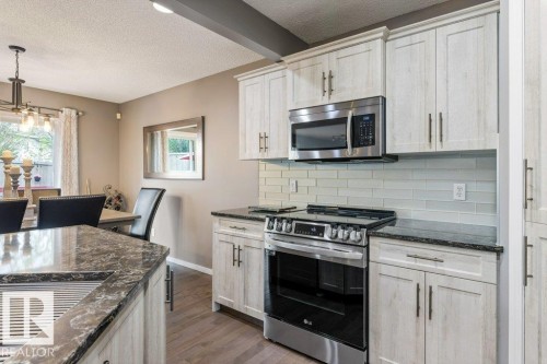 109 Erin Ridge Drive, St. Albert, AB - Indoor Photo Showing Kitchen With Upgraded Kitchen